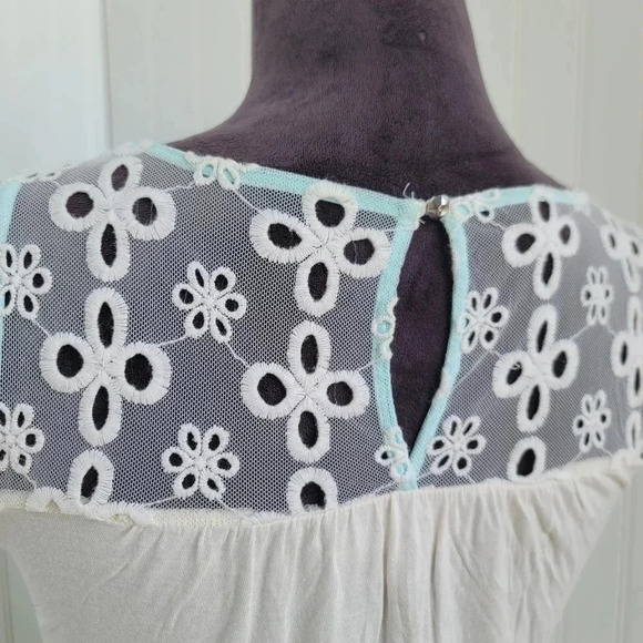 Jennifer Lopez Tank Top White Aqua Blue Back Button Keyhole Eyelet Sleeveless XS - Picture 7 of 12